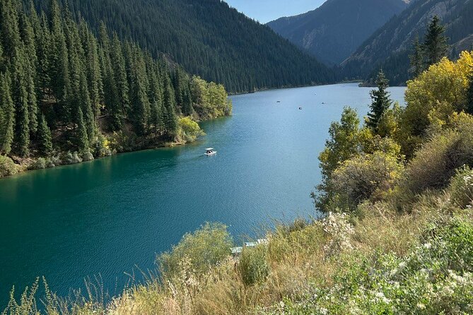 1 Day Tour Charyn Canyon, Kolsai/Kaindy lakes - The Private SUV Format