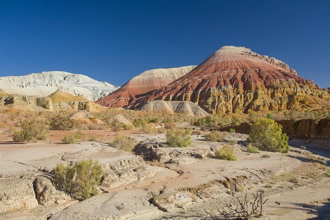 4-Day Altyn Emel Park + Kolsai & Kaindy Lakes + Charyn Canyon jeep-tour - What makes this four-day jeep route special