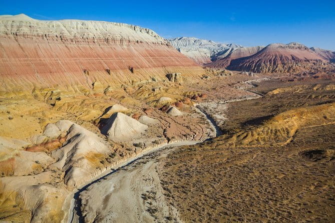 4-Day Altyn Emel Park + Kolsai & Kaindy Lakes + Charyn Canyon jeep-tour - Why this route works for a short Kazakhstan trip
