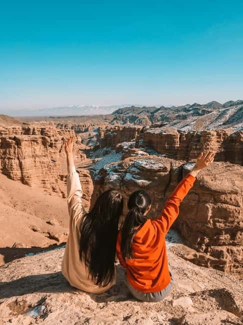 Almaty: Kolsai-Kaindy Lakes and Charyn Canyons Day Trip - Guides, group rhythm, and the long road home