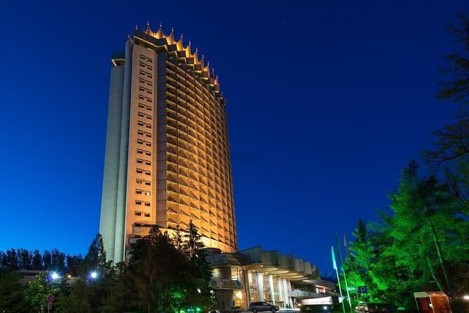 Almaty Walking Tour: 9 Must-See Sights in a Small Group - Why this Almaty route works so well