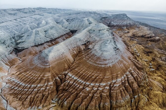 Altyn Emel, Singing Dune, Charyn canyon, Kolsay, Kaindy lake 4 days tour - Day two: the Singing Dune and Shonzhy hot springs