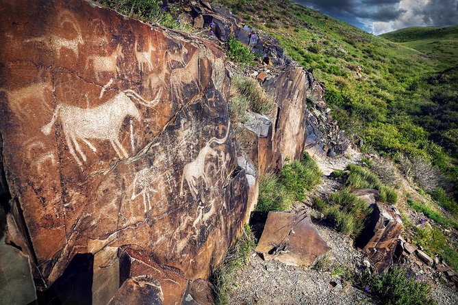 Ancient petroglyphs of Tanbaly - UNESCO World Heritage - Key points before you book
