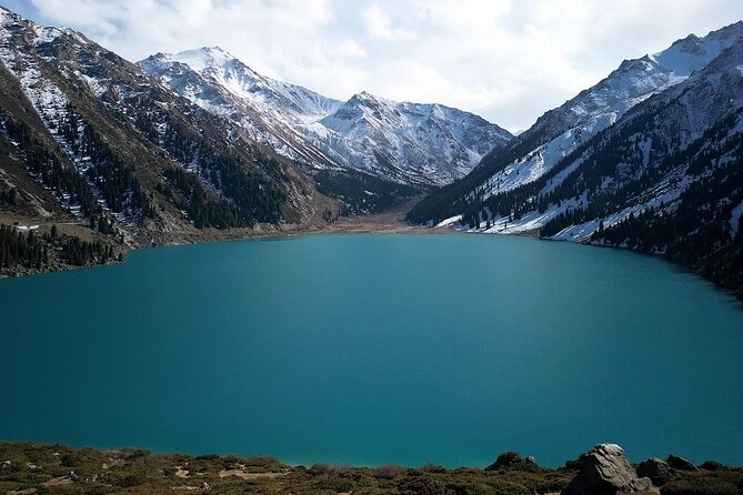 Big Almaty Lake: Choose Your Adventure on Foot or by Car - What the guides add to the day