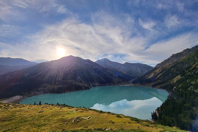 Big Almaty Lake tour private or group by car or hiking - Choosing the 6-kilometer uphill hike