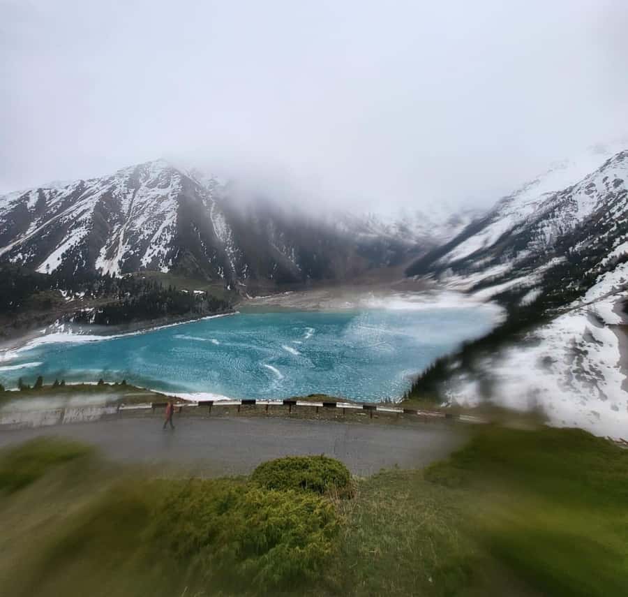 Big Almaty Lake Tour with Optional Hike - Reaching the lake and taking in the views
