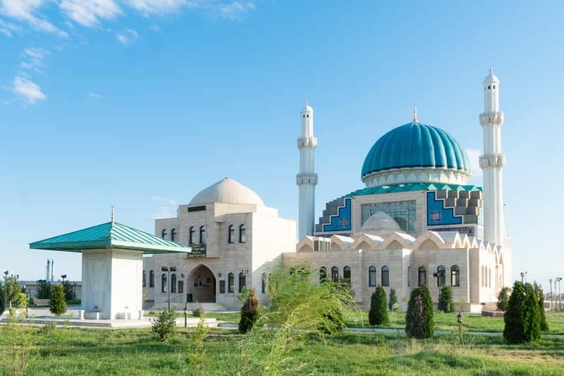 From Shymkent: Turkestan and Otrar Day Tour with Guide - Museums, carpets, and an hour to explore