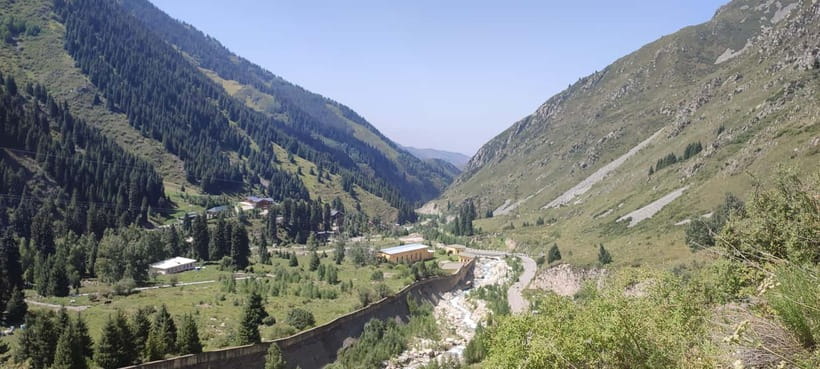 Hiking to the magical Big Almaty Lake - The demanding part: fitness, footing, and route choices
