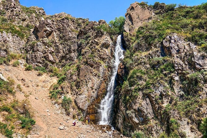 Issyk lake half - day tour - Food, snacks, and the picnic option