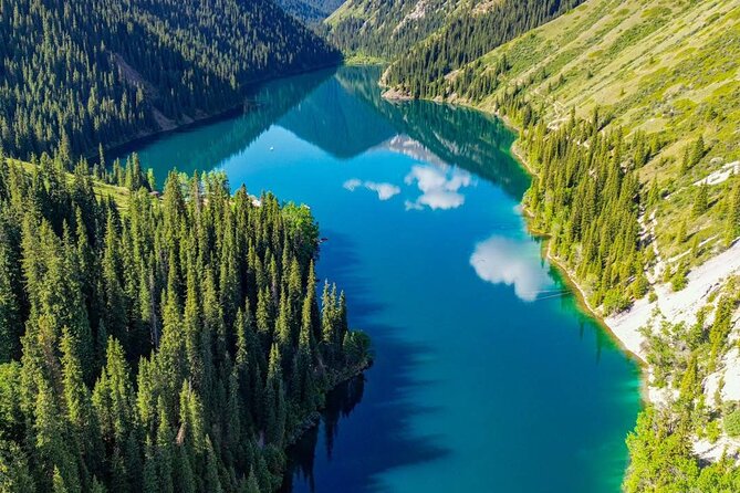 Kolsai Kaindy Lakes and Charyn Canyon Day Tour Lunch Included - Black Canyon and the quick photo stop