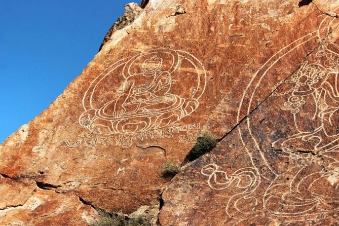 Petroglyphs of Tanbaly UNESCO World Heritage Site - More than petroglyphs: settlements, burials, and altars