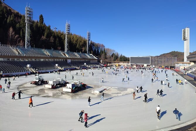 Private high mountain ice rink Medeo and ski resort Shymbulak tour - What the private format adds