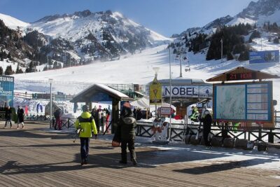 Private Trip to Medeu Ice Skating Rink and Shymbulak Ski Resort