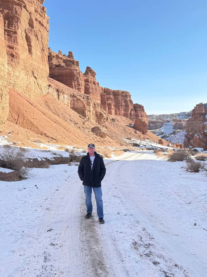 Priviate car tour to Charyn Canyon and Kolsay lake - Leaving Almaty for the open country