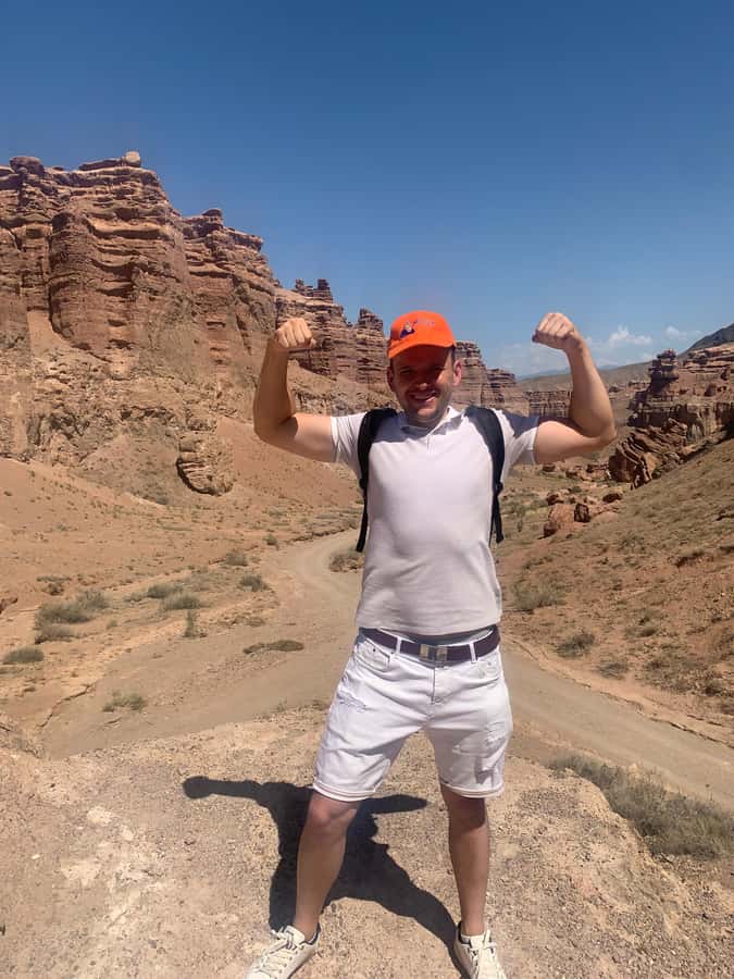 Priviate car tour to Charyn Canyon and Kolsay lake - The guides and communication