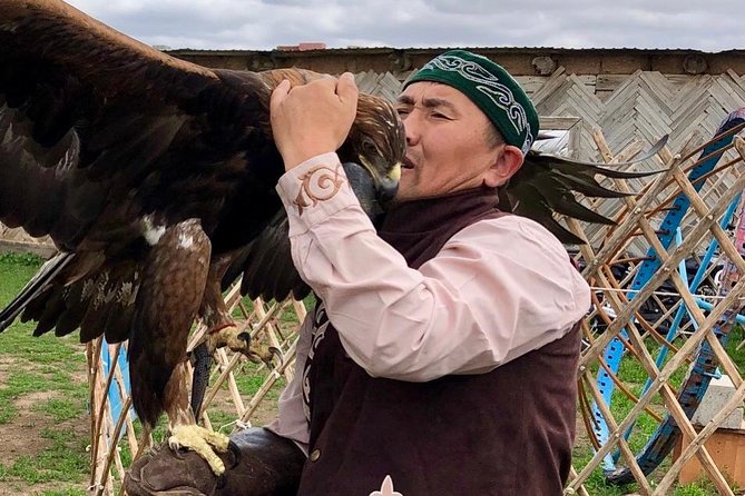 Trip to Kazakh family of Eagle hunters in Astana (6 hours) - Key points at a glance